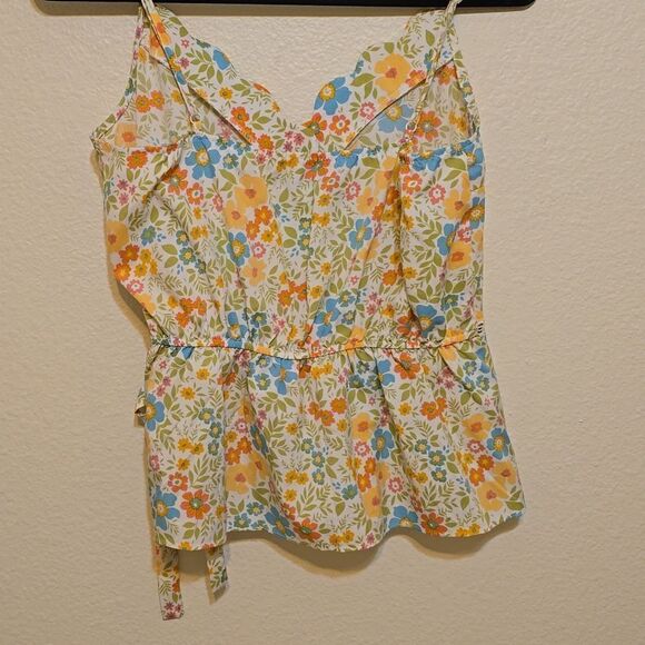 - Milk and honey floral peplum top size medium - Picture 5 of 8